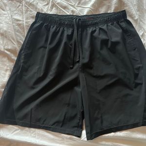 Avía running shorts